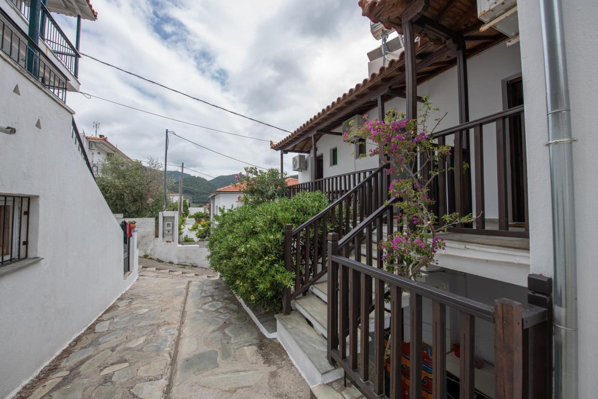 Lilian Beachfront Apartments Нео-Клима Экстерьер фото